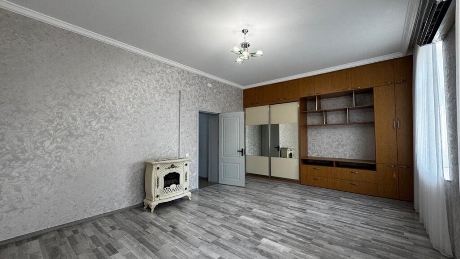 Satılır 2 otaqlı köhnə tikili, 45 m², Bakıxanov (Razin)-4