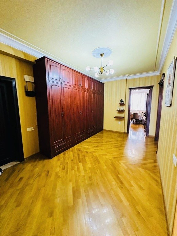 Satılır 3 otaqlı yeni tikili, 125 m², Neftçilər m.-5