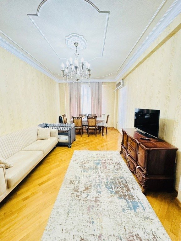 Satılır 3 otaqlı yeni tikili, 125 m², Neftçilər m.-7