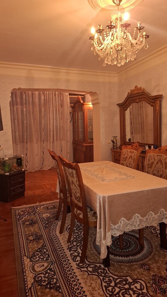 Satılır 3 otaqlı köhnə tikili, 85 m², Xalqlar dostluğu m.-6