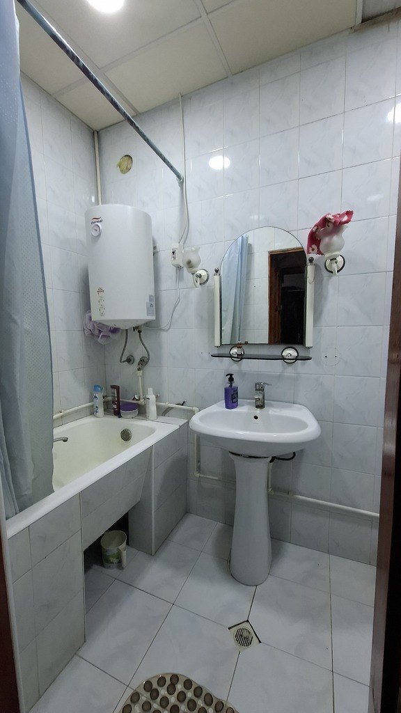 Satılır 3 otaqlı köhnə tikili, 85 m², Xalqlar dostluğu m.-12