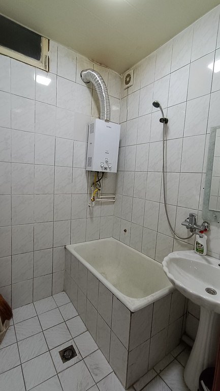 Satılır 2 otaqlı köhnə tikili, 48 m², Memar Əcəmi m.-8