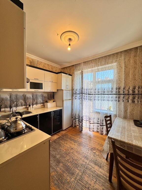 Satılır 3 otaqlı köhnə tikili, 75 m², Həzi Aslanov m.-12