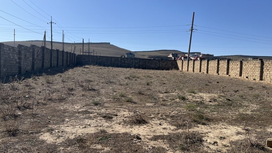 12 sot torpaq satılır, Novxanı-1