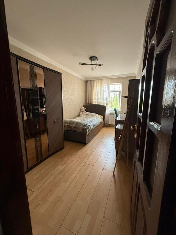 Satılır 4 otaqlı köhnə tikili, 95 m², Xalqlar dostluğu m.-7