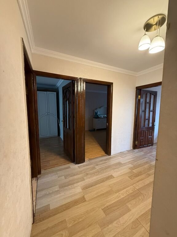 Satılır 4 otaqlı köhnə tikili, 95 m², Xalqlar dostluğu m.-12