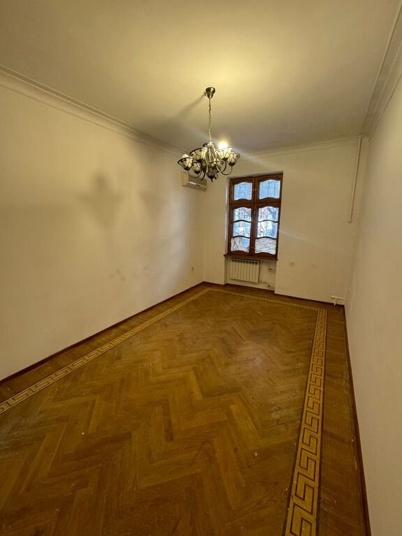 40 m<sup>2</sup> ofis icarəyə verilir, Nəriman Nərimanov m.-1