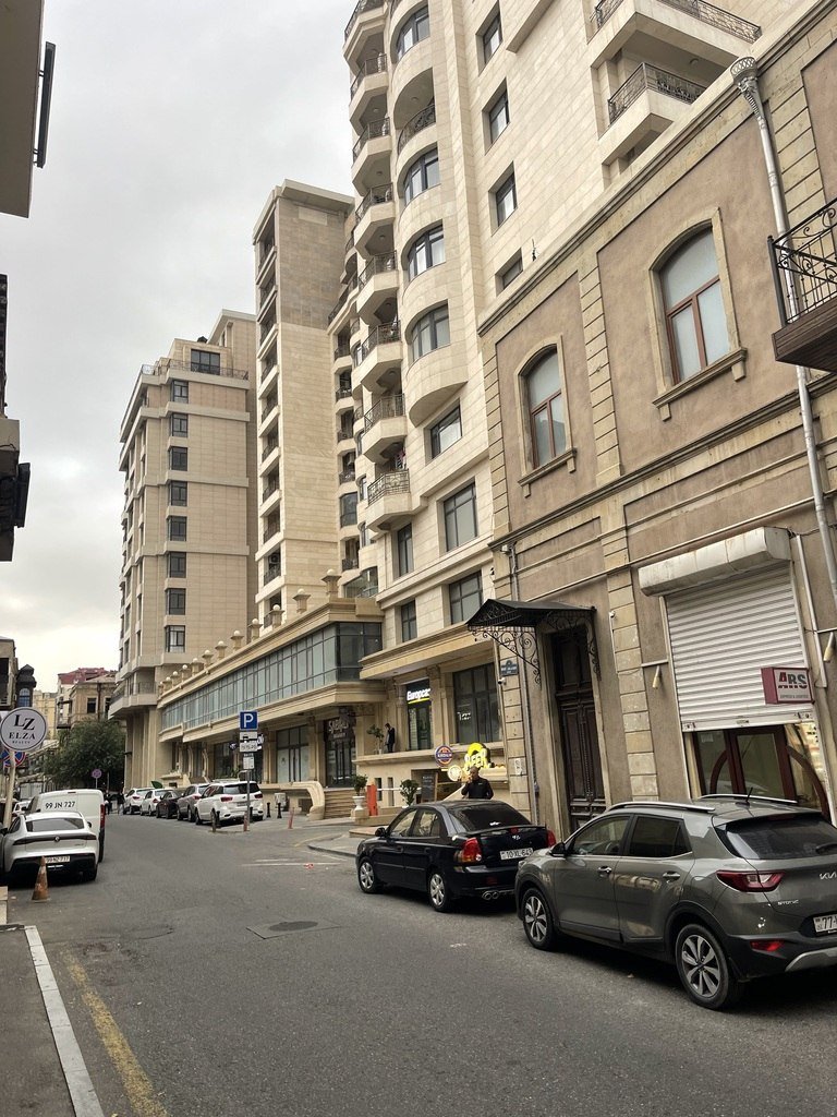 Satılır 3 otaqlı yeni tikili, 152 m², Sahil m.-1