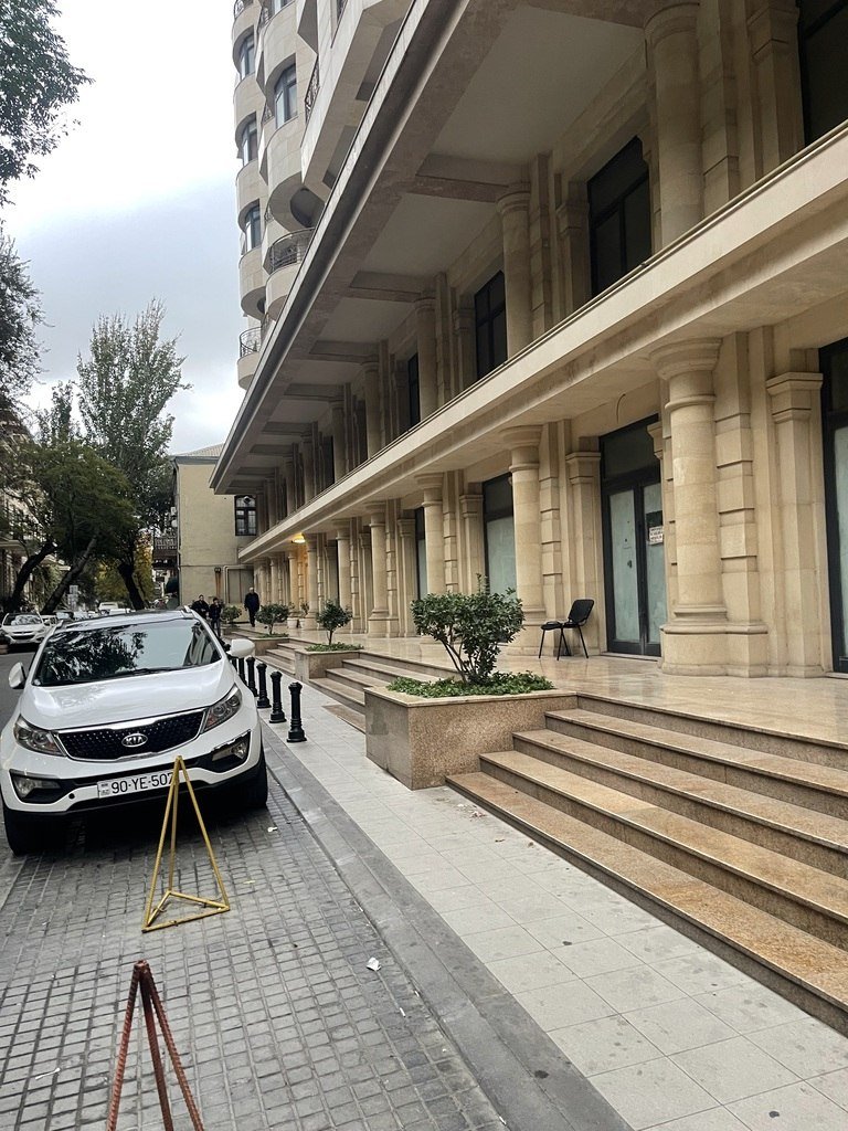 Satılır 3 otaqlı yeni tikili, 152 m², Sahil m.-2