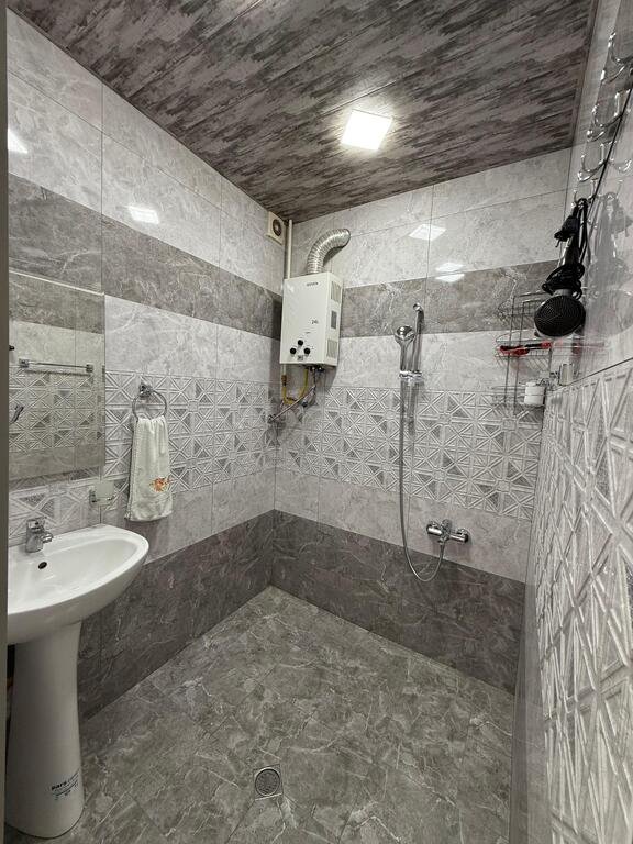 Satılır 2 otaqlı köhnə tikili, 30 m², Azadlıq Prospekti m.-11