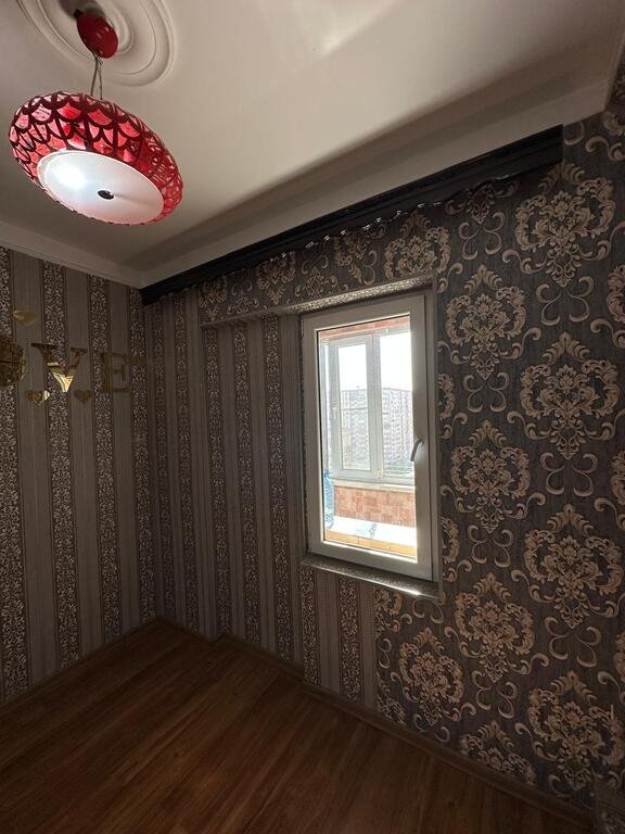 Kirayə verilir 2 otaqlı köhnə tikili, 42 m², İnşaatçılar m.-8