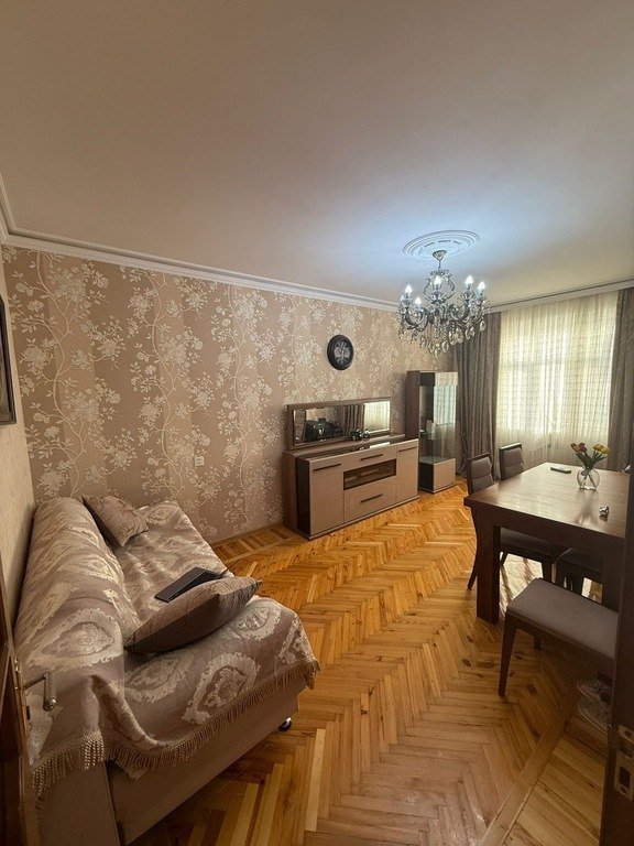 Satılır 2 otaqlı köhnə tikili, 65 m², Həzi Aslanov m.-1