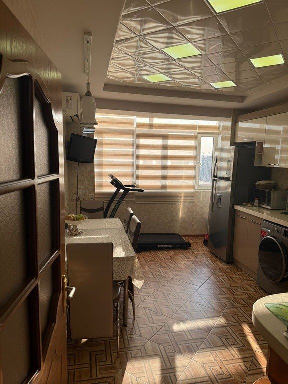 Satılır 2 otaqlı köhnə tikili, 65 m², Həzi Aslanov m.-6