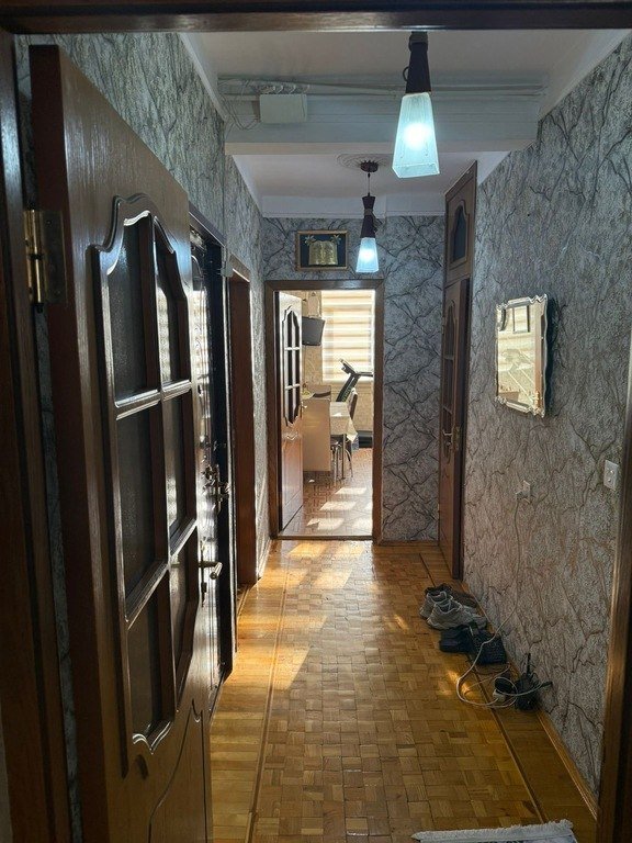 Satılır 2 otaqlı köhnə tikili, 65 m², Həzi Aslanov m.-9
