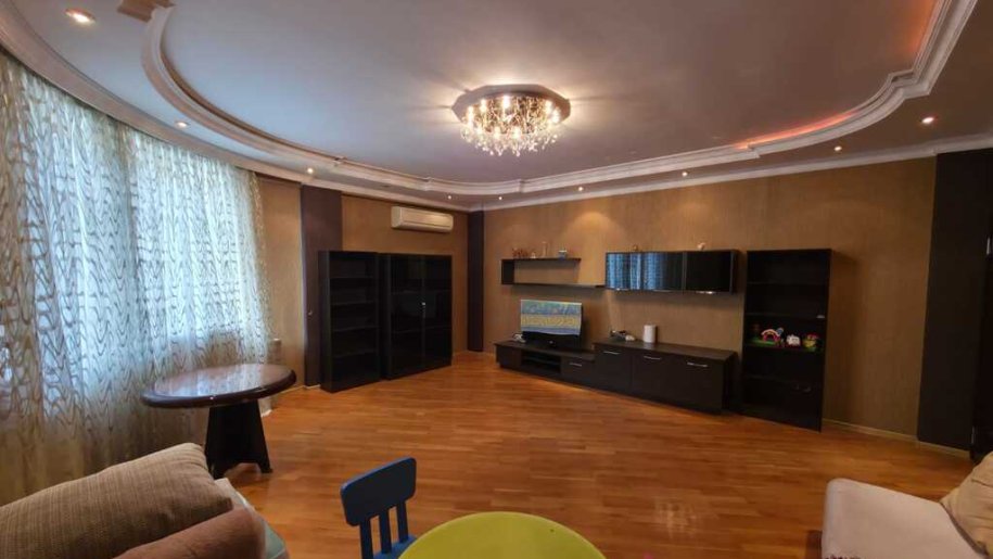 Kirayə verilir 2 otaqlı yeni tikili, 80 m², İnşaatçılar m.-3