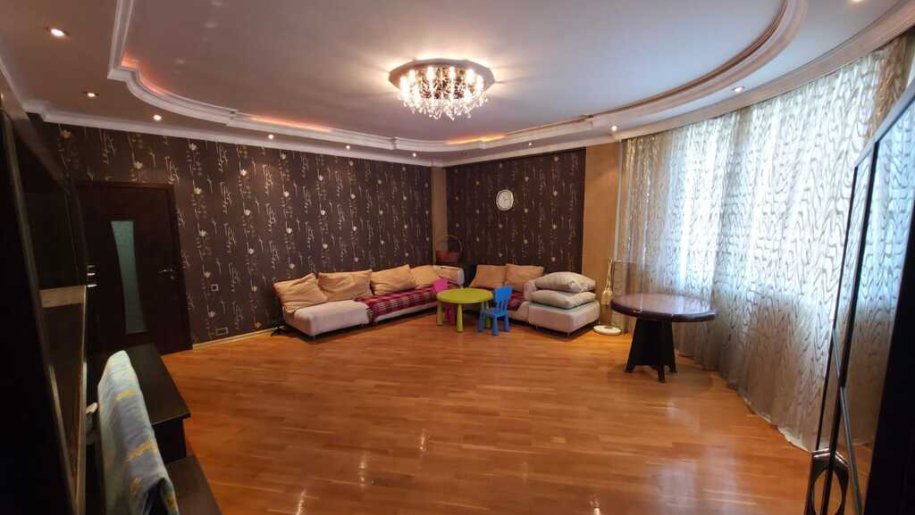 Kirayə verilir 2 otaqlı yeni tikili, 80 m², İnşaatçılar m.-4
