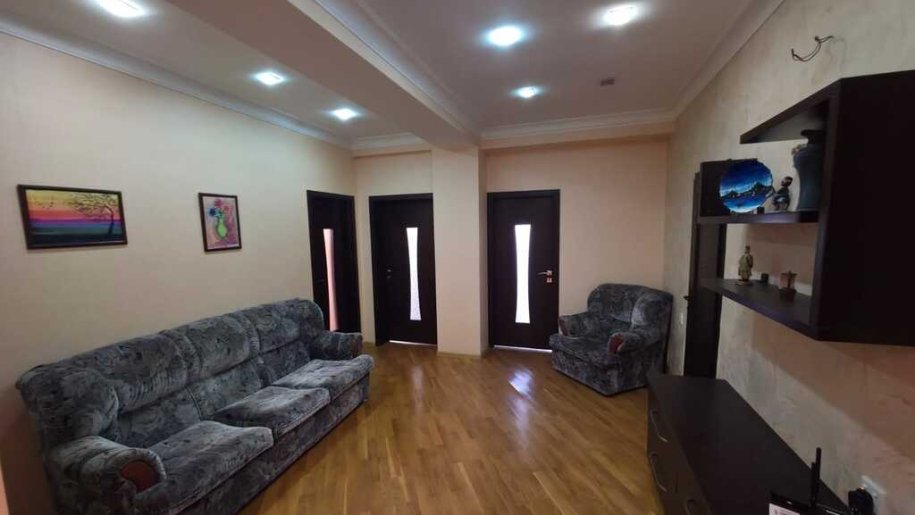 Kirayə verilir 2 otaqlı yeni tikili, 80 m², İnşaatçılar m.-12