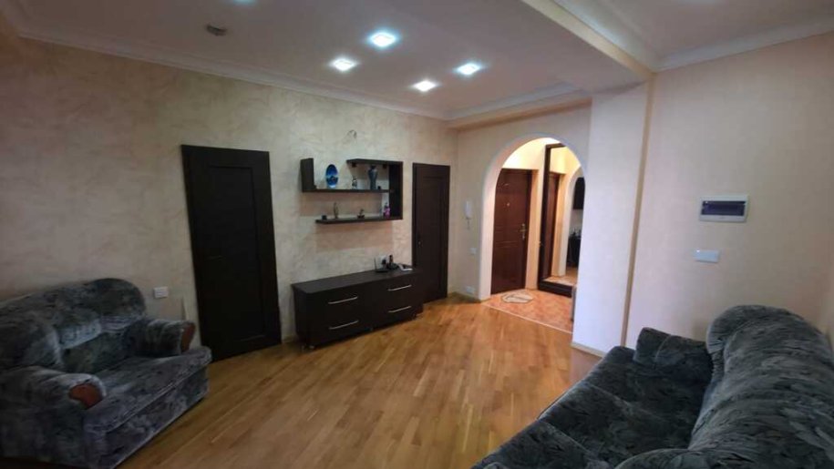 Kirayə verilir 2 otaqlı yeni tikili, 80 m², İnşaatçılar m.-13