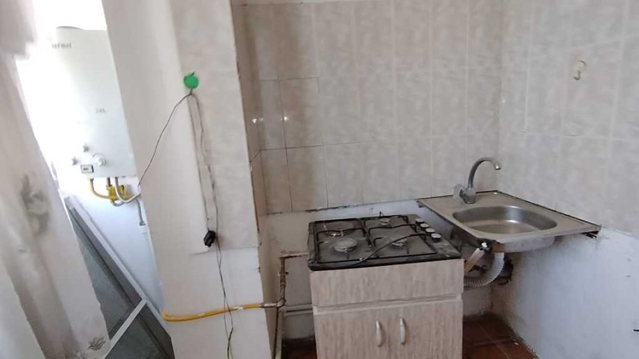 Satılır 2 otaqlı köhnə tikili, 50 m², Əhmədli m.-19