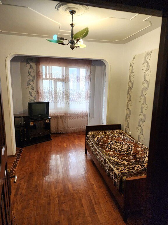 Kirayə verilir 4 otaqlı köhnə tikili, 100 m², Nəriman Nərimanov m.-10