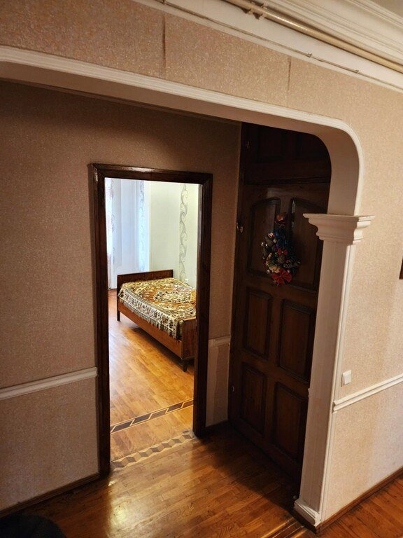 Kirayə verilir 4 otaqlı köhnə tikili, 100 m², Nəriman Nərimanov m.-14