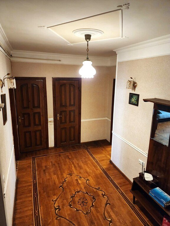 Kirayə verilir 4 otaqlı köhnə tikili, 100 m², Nəriman Nərimanov m.-17