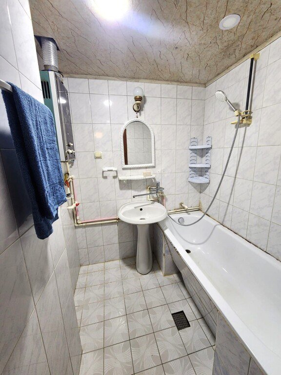 Kirayə verilir 4 otaqlı köhnə tikili, 100 m², Nəriman Nərimanov m.-18