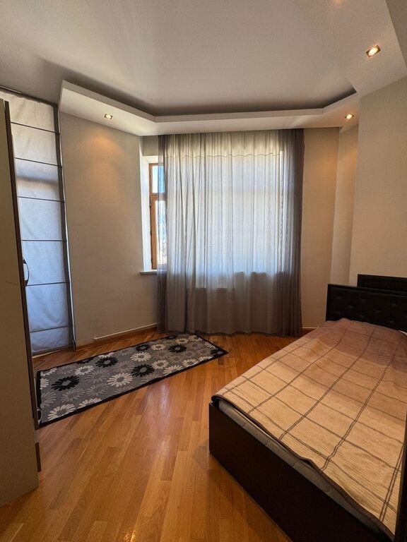 Kirayə verilir 3 otaqlı yeni tikili, 107 m², Elmlər Akademiyası m.-15