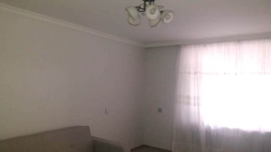 Satılır 1 otaqlı köhnə tikili, 30 m², İnşaatçılar m.-2