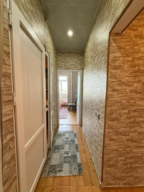 Satılır 2 otaqlı köhnə tikili, 60 m², Həzi Aslanov m.-13