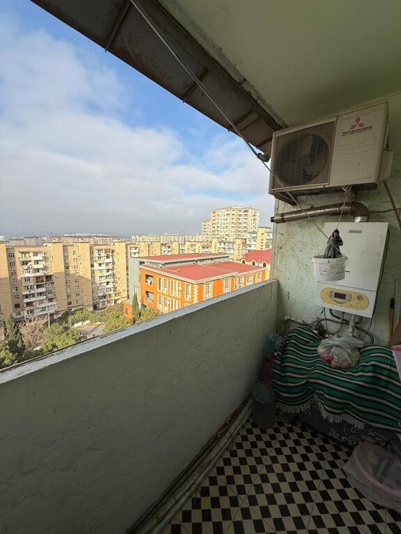 Satılır 2 otaqlı köhnə tikili, 60 m², Həzi Aslanov m.-18