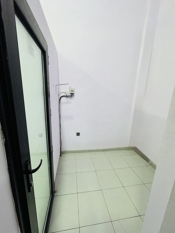 30 m<sup>2</sup> obyekt satılır, Nizami m.-7