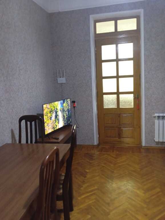 Kirayə verilir 3 otaqlı köhnə tikili, 90 m², Nizami m.-2