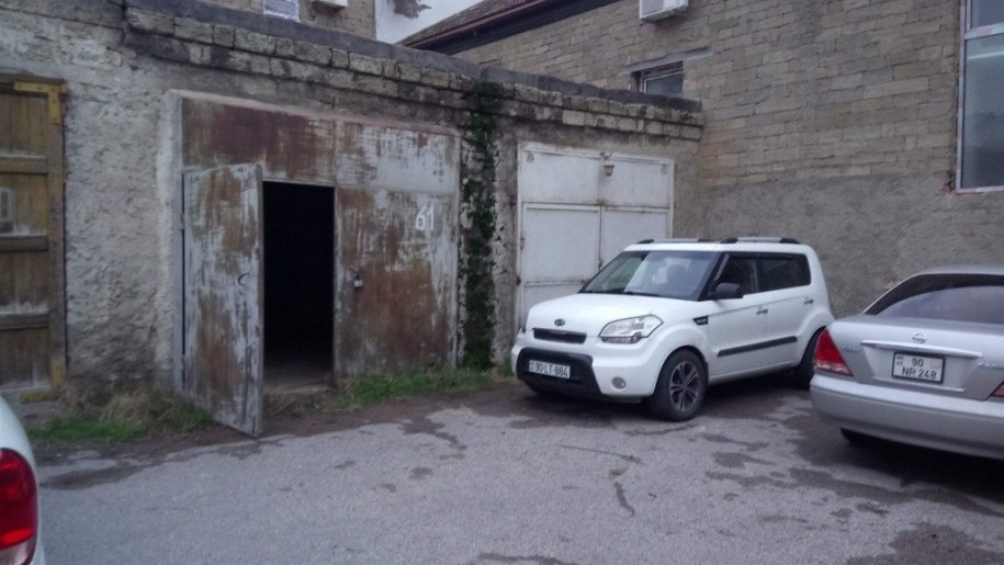 35.3 m<sup>2</sup> qaraj icarəyə verilir, 28 May m.-1