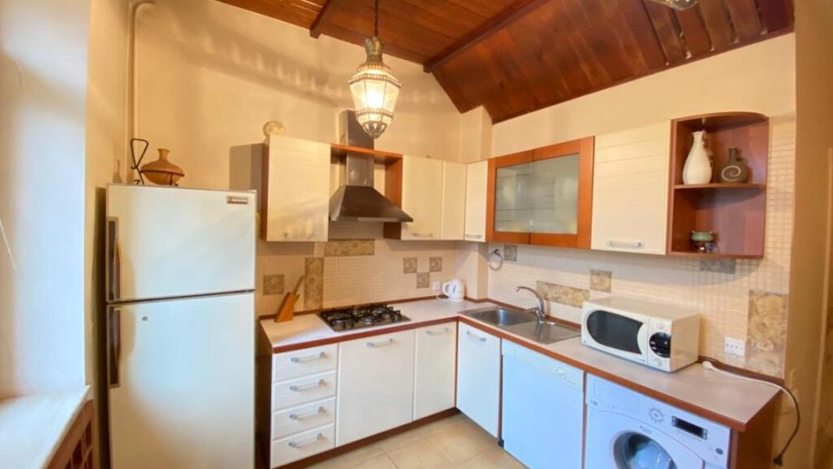 Kirayə verilir 3 otaqlı köhnə tikili, 110 m², Sahil m.-8