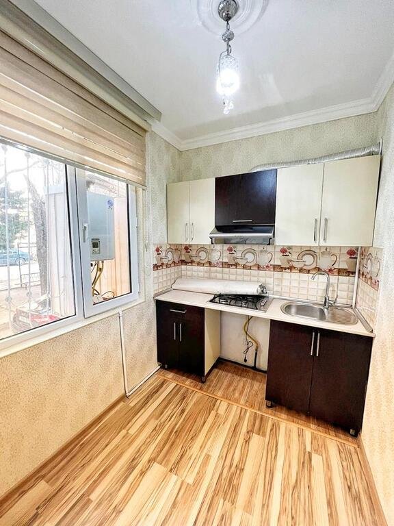 Satılır 2 otaqlı köhnə tikili, 58 m², Memar Əcəmi m.-10