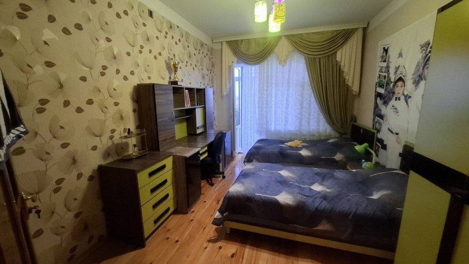 Satılır 3 otaqlı köhnə tikili, 70 m², Hövsan-4