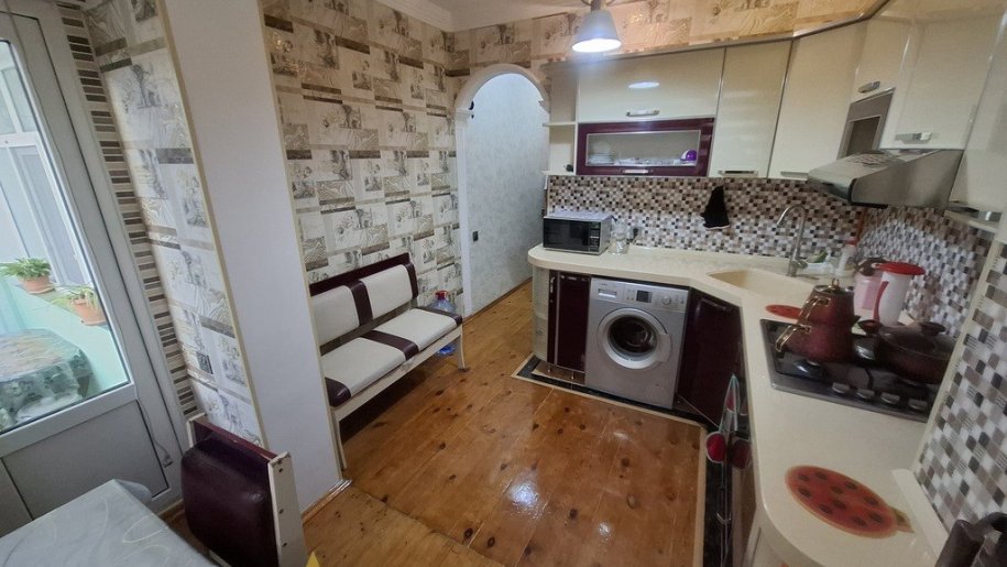 Satılır 3 otaqlı köhnə tikili, 70 m², Hövsan-6