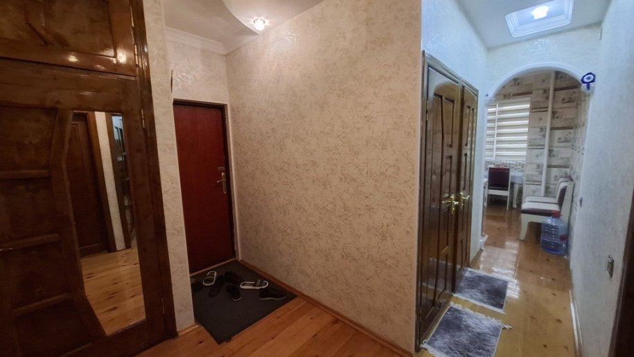 Satılır 3 otaqlı köhnə tikili, 70 m², Hövsan-8