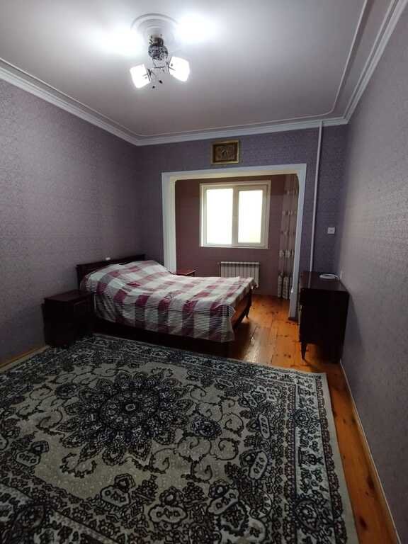 Kirayə verilir 4 otaqlı köhnə tikili, 110 m², İnşaatçılar m.-9