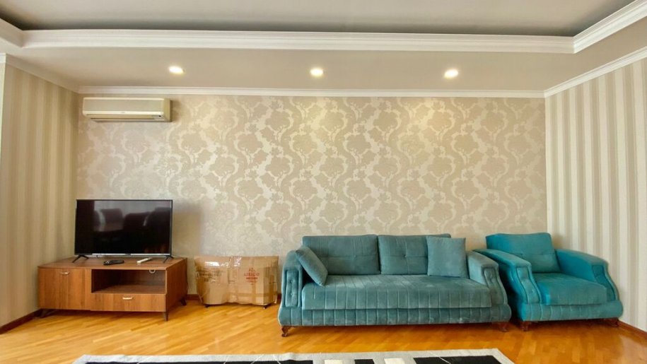 Kirayə verilir 4 otaqlı yeni tikili, 170 m², 28 May m.-4