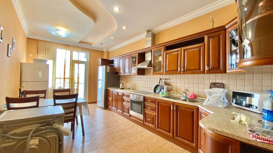 Kirayə verilir 4 otaqlı yeni tikili, 170 m², 28 May m.-8