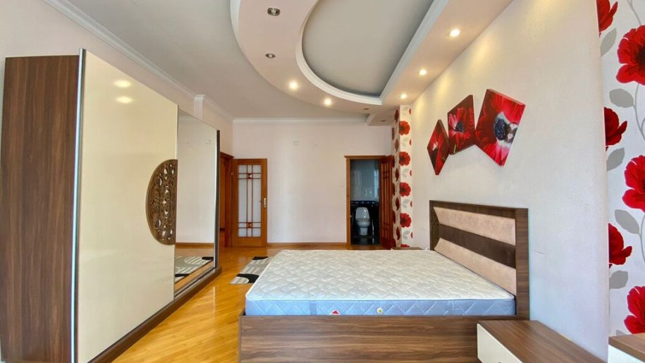 Kirayə verilir 4 otaqlı yeni tikili, 170 m², 28 May m.-10