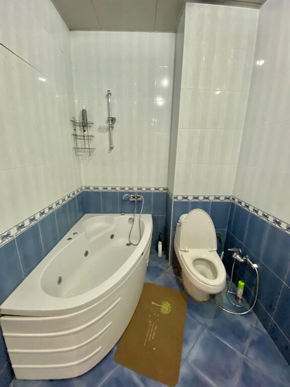 Kirayə verilir 4 otaqlı yeni tikili, 170 m², 28 May m.-18