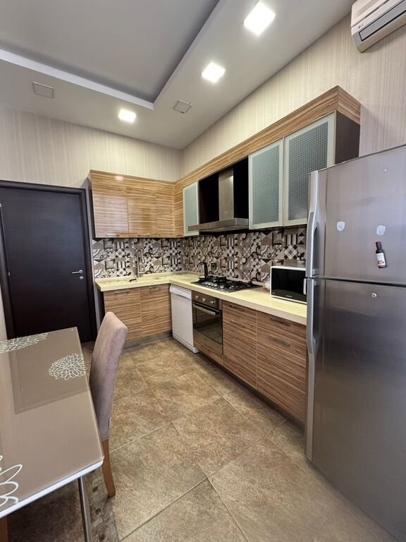 Kirayə verilir 3 otaqlı yeni tikili, 100 m², Elmlər Akademiyası m.-8