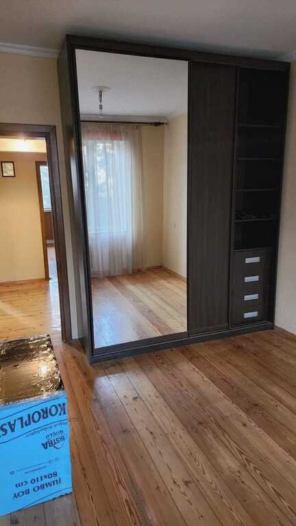 Satılır 3 otaqlı köhnə tikili, 80 m², Xalqlar dostluğu m.-5