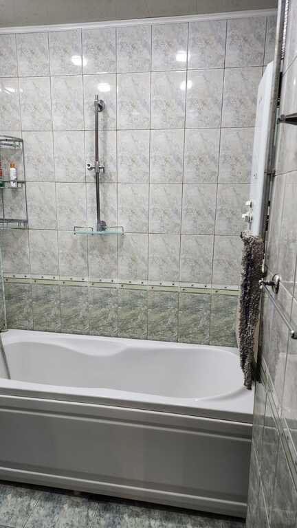 Satılır 3 otaqlı köhnə tikili, 80 m², Xalqlar dostluğu m.-13