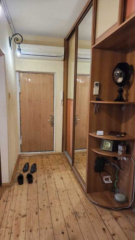 Satılır 3 otaqlı köhnə tikili, 80 m², Xalqlar dostluğu m.-17