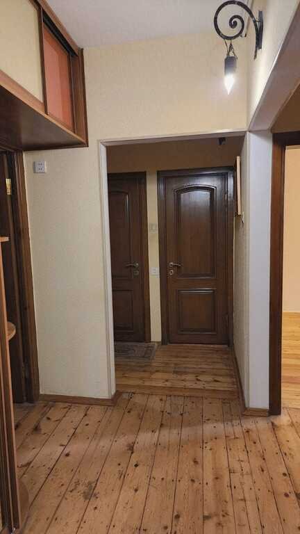 Satılır 3 otaqlı köhnə tikili, 80 m², Xalqlar dostluğu m.-25