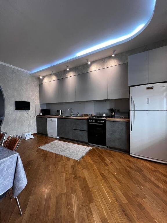Satılır 3 otaqlı yeni tikili, 154 m², 28 May m.-1